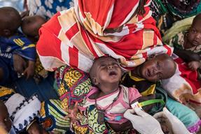 Medical and mental healthcare for people displaced by violence in the Lake Chad area.