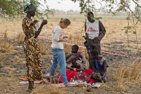 Outdoors support clinics, Thaker. Leer, South Sudan