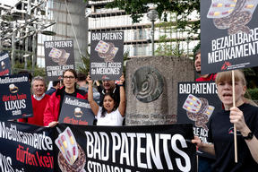 MSF protest against sofosbuvir patent in Munich