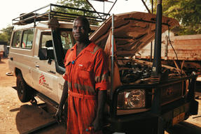 Peter Deng Chol, mechanic