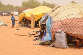 Health centers for malian refugees, all uses.