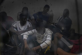"We sit, we wait and we're scared": migrants' communities in Libya through the eyes of photographer Ricardo García Villanova