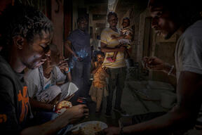 "We sit, we wait and we're scared": migrants' communities in Libya through the eyes of photographer Ricardo García Villanova