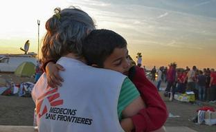 Refugees in Roske, Hungary-Serbia border