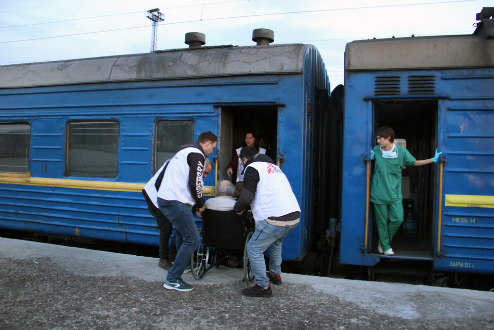 April 6th and 7th, 2022: 40 patients evacuated by train from #Kramatorsk. One transferred in #Kyiv and 39 transferred in #Lvive more people.