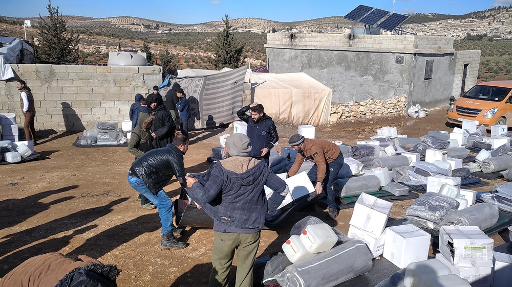 Les équipes de MSF ont apporté leur soutien et distribué du matériel de secours d’urgence aux personnes touchées par les tremblements de terre qui ont frappé la Syrie et la Türkiye, le 6 février dernier. Syrie, 2023. © MSF 