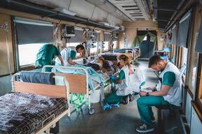 Ukraine: MSF Medicalised train; 500 patients