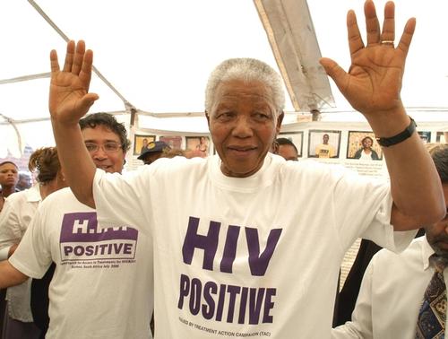 Nelson Mandela visiting MSF projects in Khayelitsha, South Africa.